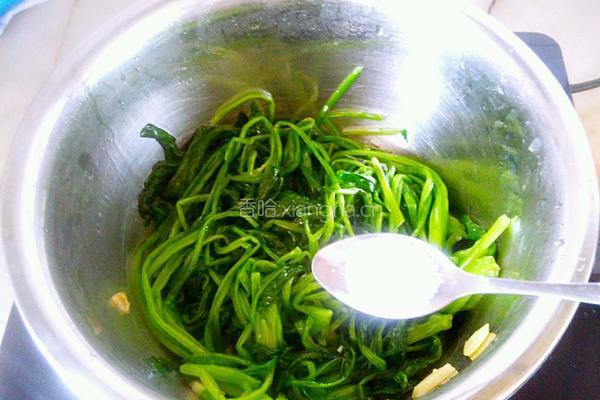 蒜香菠菜的做法图解10