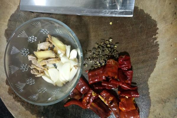 双椒四季豆的做法图解2