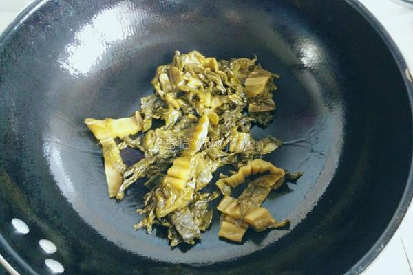 酸菜豌豆汤的做法图解3