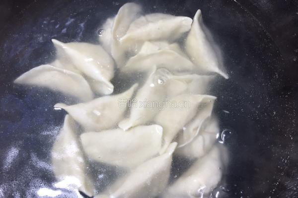 白菜猪肉饺子的做法图解10