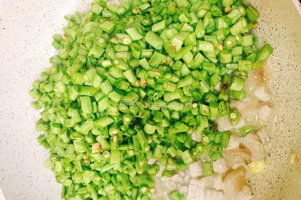 咸肉炒豆角的做法图解7