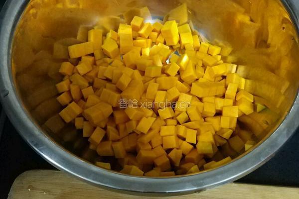 南瓜羹的做法图解1