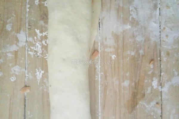 葱花火腿肠花卷的做法图解4