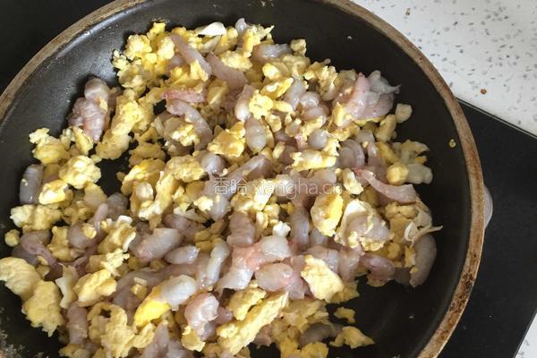 牛肉三鲜锅贴的做法图解2