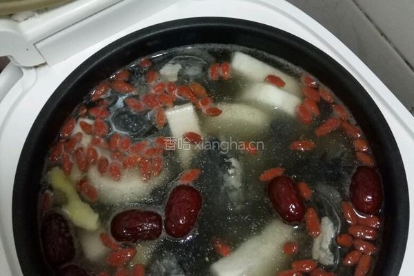乌鸡煲淮山汤的做法图解7