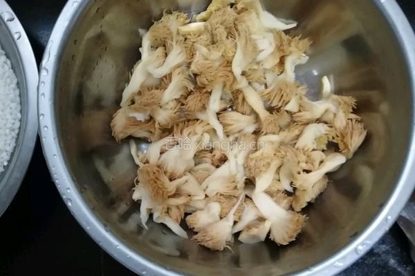 猴菇米粥的做法图解3