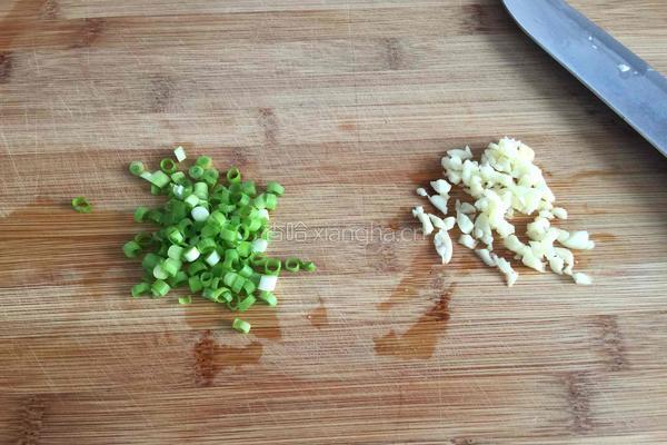 香菇油菜的做法图解3