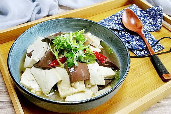 鸭血炖豆腐的做法图解8