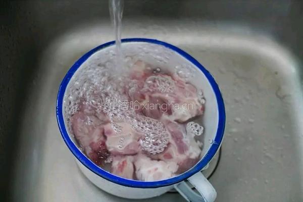 排骨蒸饺的做法图解1