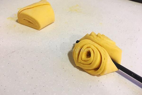 南瓜花卷的做法图解16