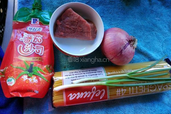 洋葱炒意面的做法图解1