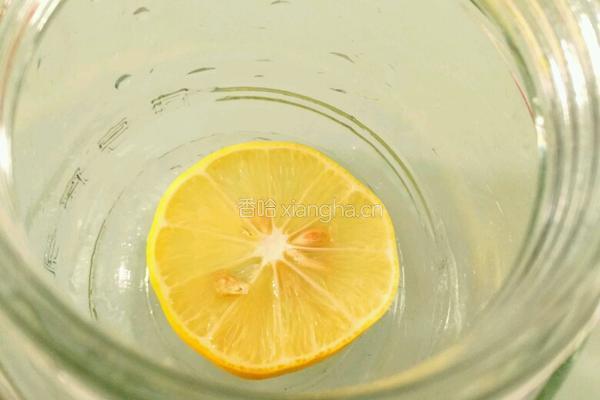 蜂蜜柠檬水的做法图解4