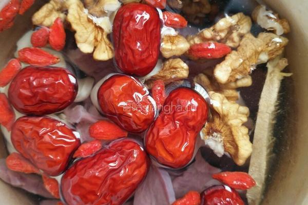 猪心汤的做法图解3