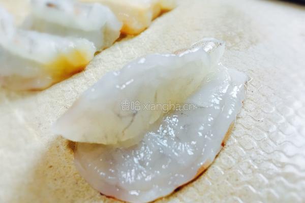 虾仁炒秋葵的做法图解1