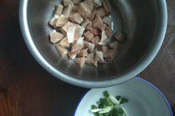 牙签肉的做法图解1