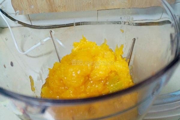 奶油玉米南瓜羹的做法图解3