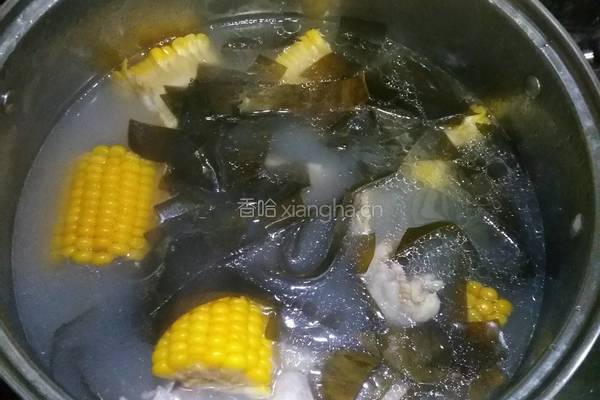 海带玉米大骨汤的做法图解7