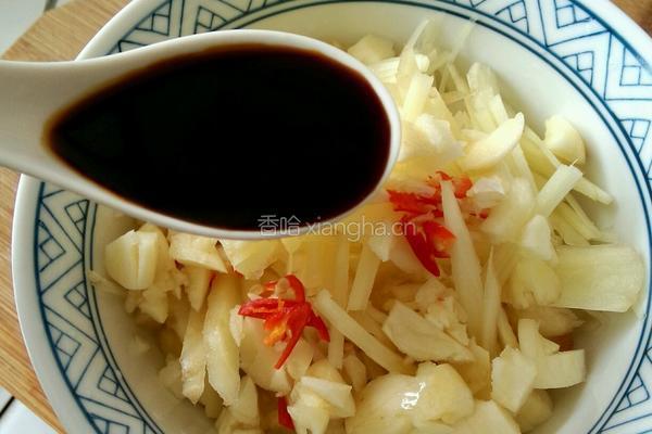 凉拌姜丝的做法图解1