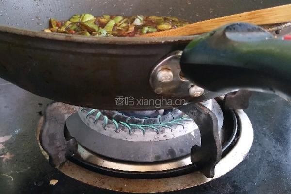 豆角卤金丝面的做法图解7