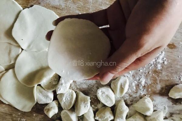 茴香大肉饺子的做法图解8