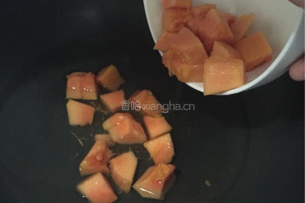 牛奶木瓜汤的做法图解2