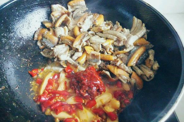 蒜苔烧黄鳝的做法图解8