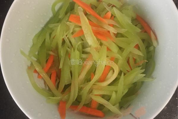 凉拌绿莴笋的做法图解4