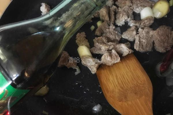 土豆烧牛腩的做法图解6