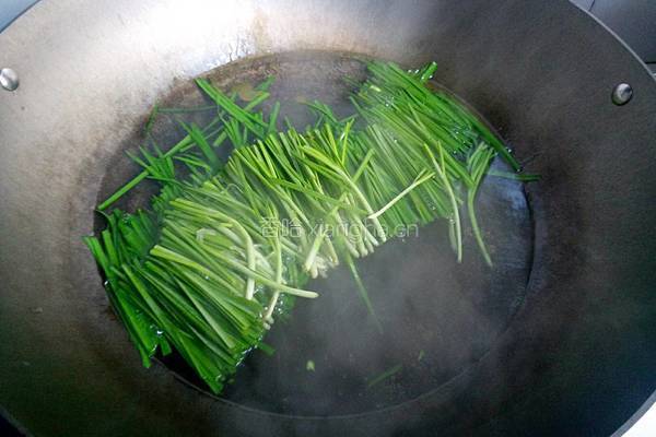 凉拌韭菜粉丝的做法图解7