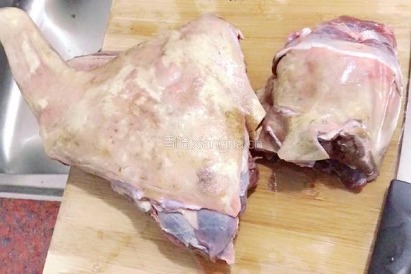 红烧麂子肉的做法图解1
