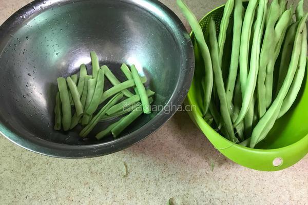 干煸四季豆的做法图解1