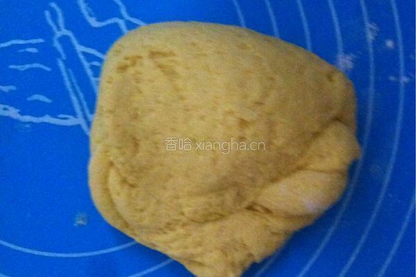 玉米面豆沙馒头的做法图解2