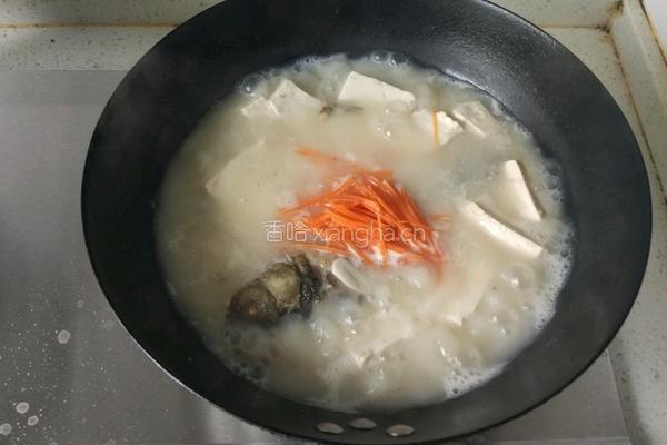 鲫鱼豆腐汤的做法图解8