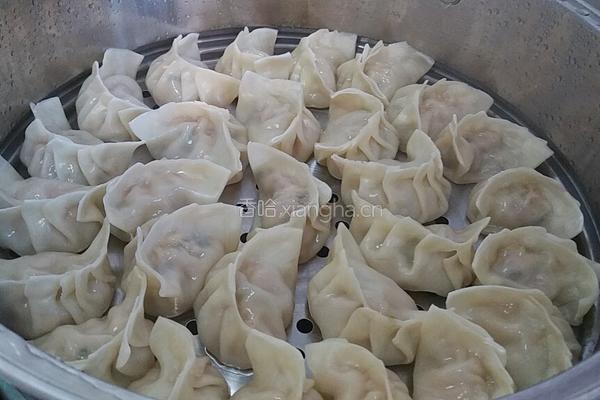 猪肉鸡腿菇蒸饺的做法图解5