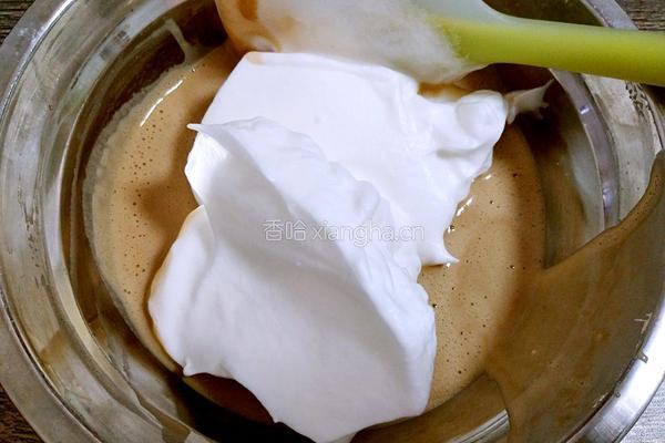蓝莓酱椰蓉蛋糕卷的做法图解11