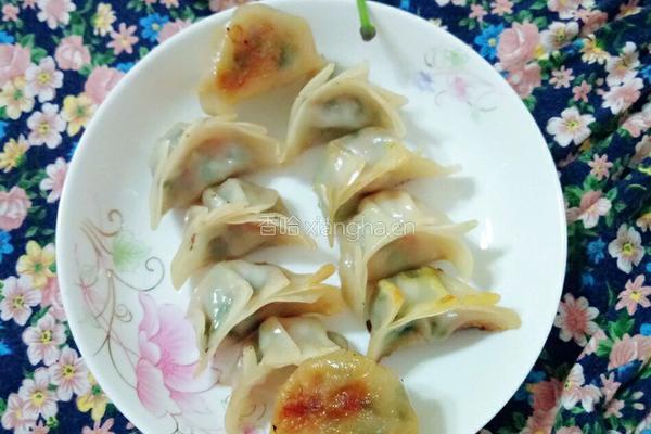 鲜肉煎饺的做法图解16