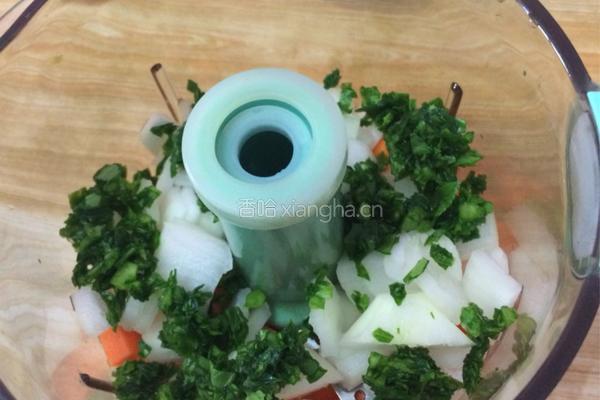 香菇蔬菜瘦肉泥的做法图解3