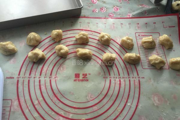 椰蓉蔓越莓月饼的做法图解15