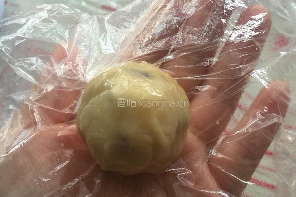 椰蓉蔓越莓月饼的做法图解19