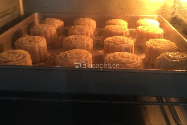 椰蓉蔓越莓月饼的做法图解24