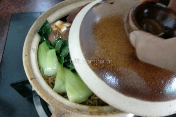 腊肠煲仔饭的做法图解13