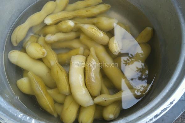 干煸龙爪豆的做法图解1
