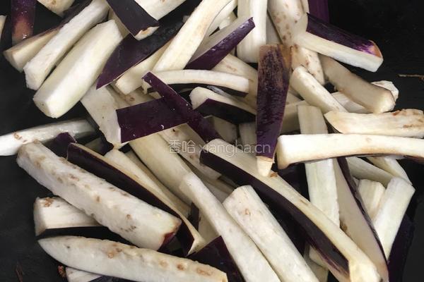 香菇鱿鱼丝烧茄子的做法图解5