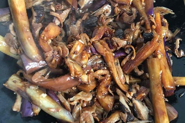香菇鱿鱼丝烧茄子的做法图解8