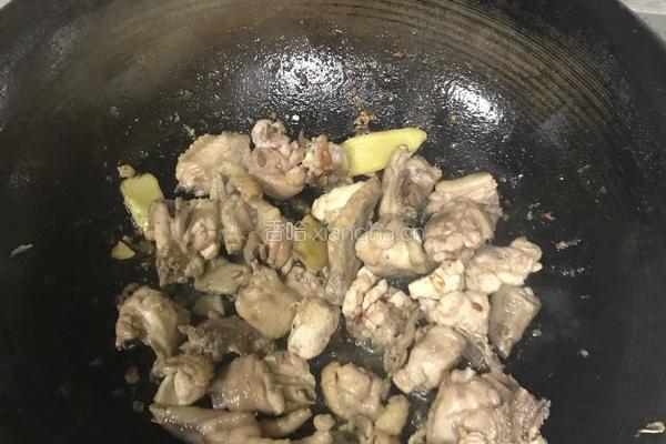 姜炒子鸡的做法图解1