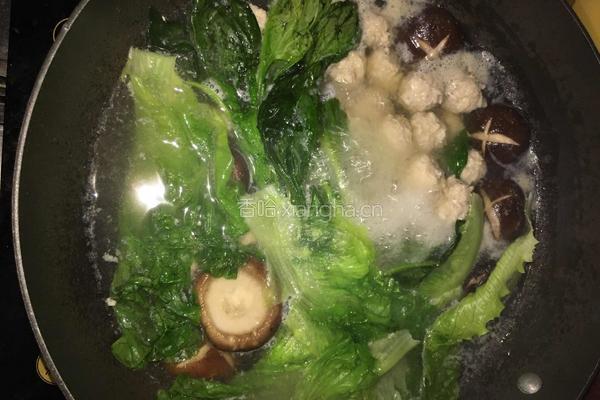 蘑菇蔬菜肉丸子汤的做法图解12