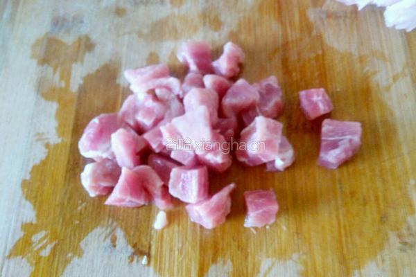 毛豆炒胡萝卜粒的做法图解3