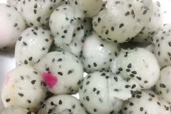 火龙果烩虾仁的做法图解4