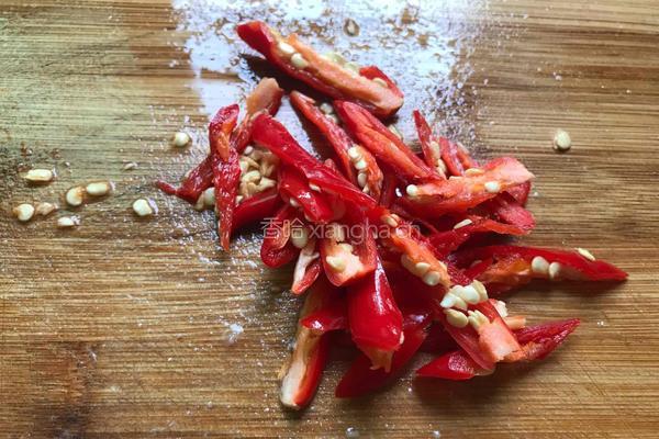 西芹炒肉/芹菜炒肉的做法图解3