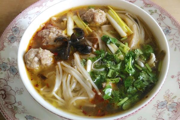 酸辣生汆肉丸汤的做法图解9